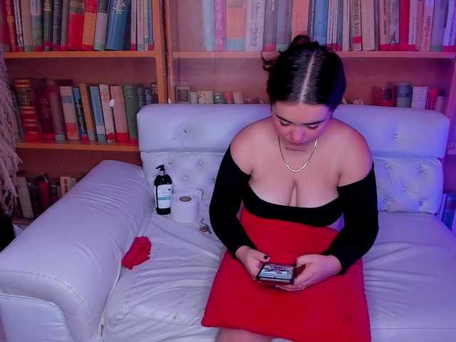 Shyfantasies live cam on BongaCams