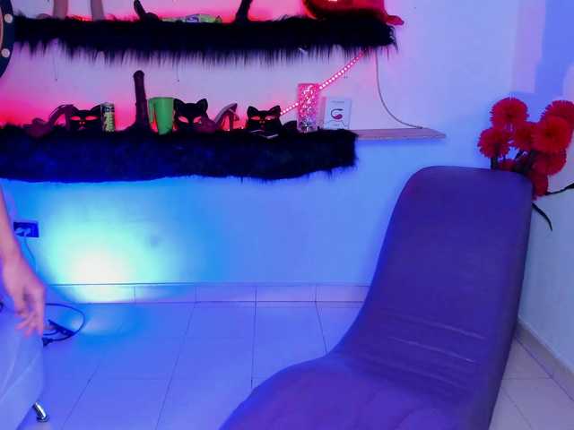 Shyfantasies live cam on BongaCams