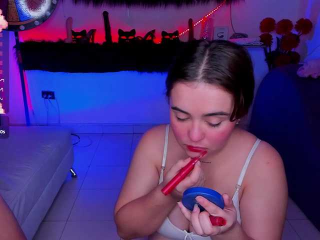 Shyfantasies live cam on BongaCams