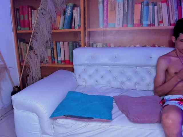 Shyfantasies webcam