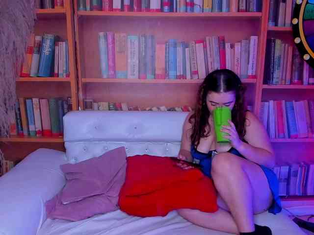 Shyfantasies webcam