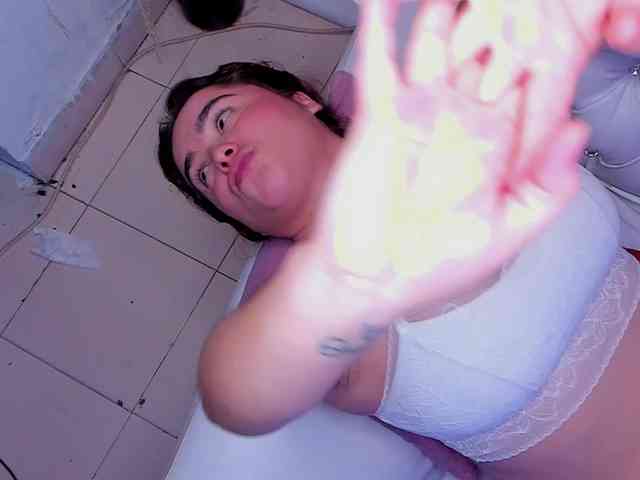 Model: Shyfantasies