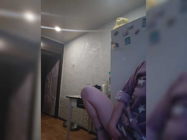 Ylia1303 live cam on BongaCams
