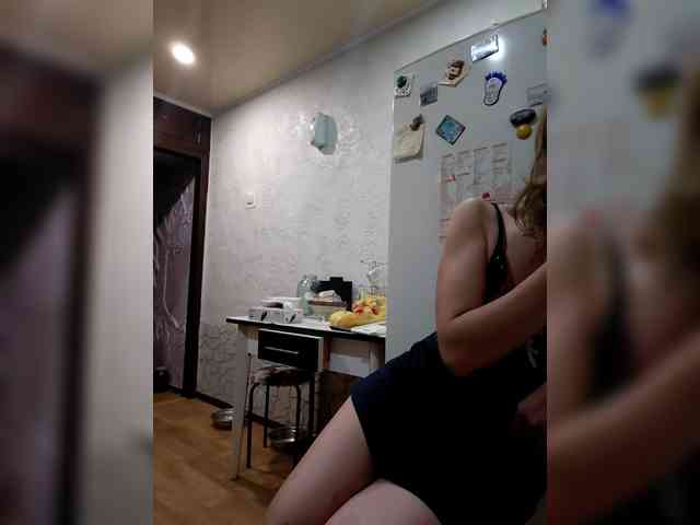SeXy-MiLF-Xo4y webcam