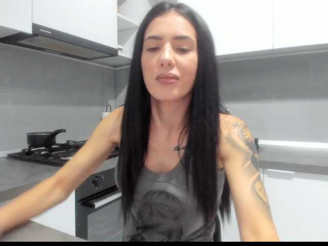 Emasweetxx live cam on BongaCams