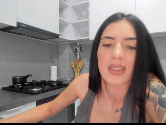 Emasweetxx live cam on BongaCams