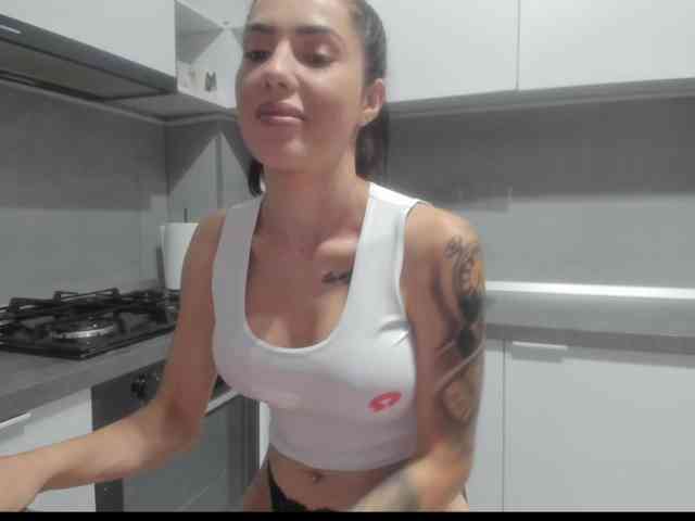 Emasweetxx webcam