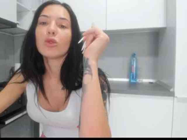 Emasweetxx webcam