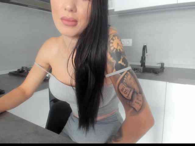 Emasweetxx webcam