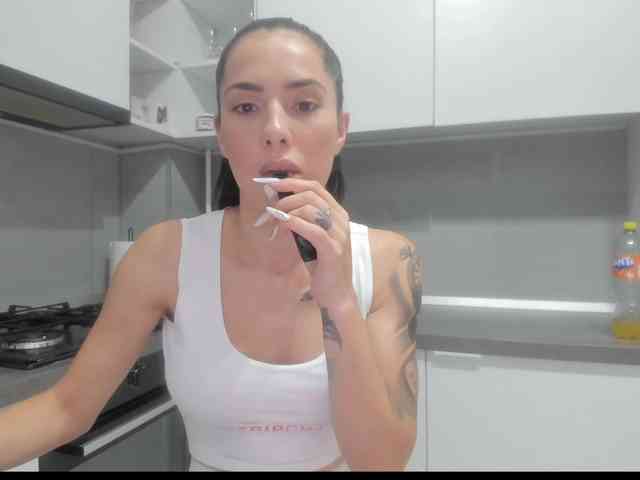 Emasweetxx webcam