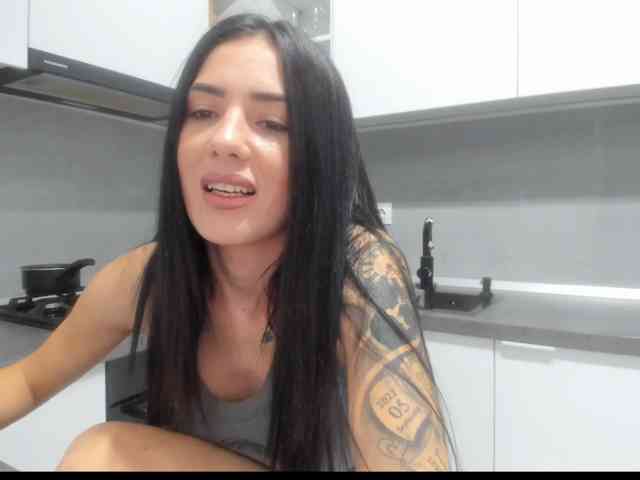 Emasweetxx webcam