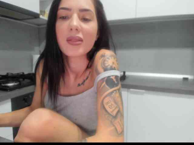 Emasweetxx webcam