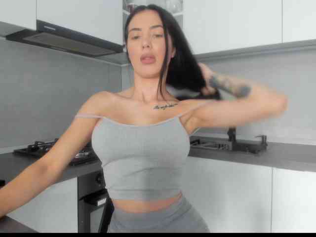 Emasweetxx webcam