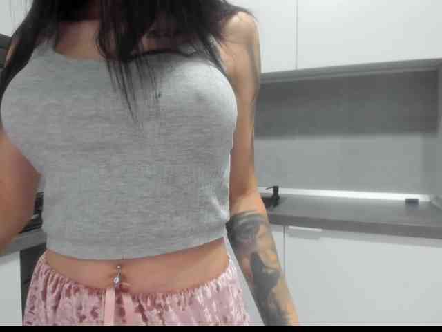 Emasweetxx webcam