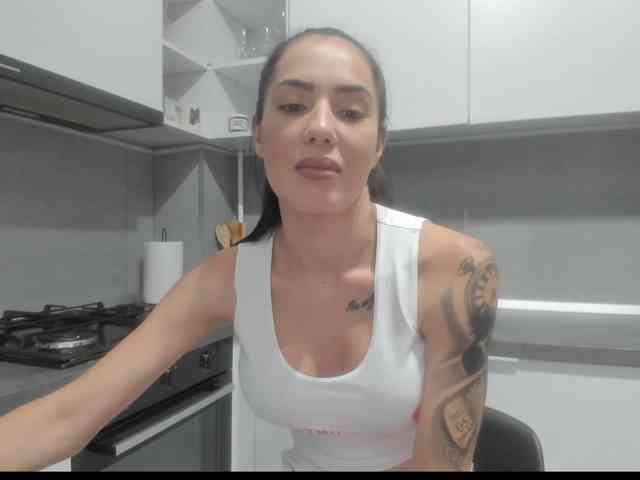 Emasweetxx webcam