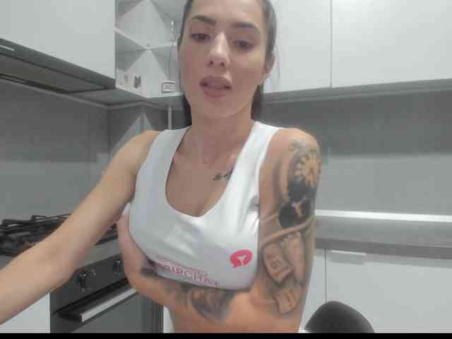 Emasweetxx webcam