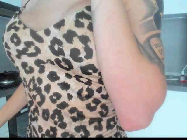 Emasweetxx webcam