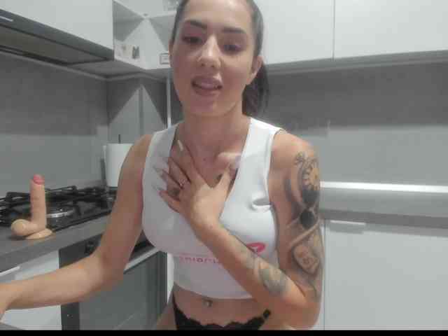 Emasweetxx webcam