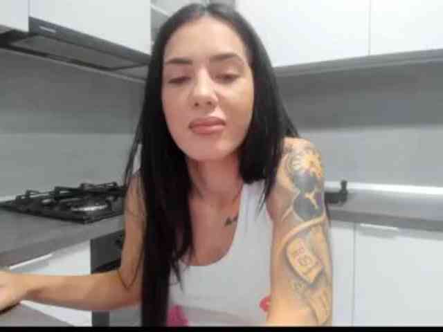Emasweetxx webcam
