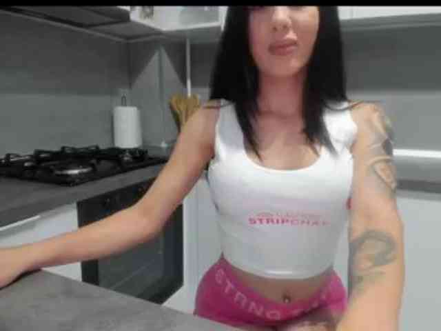 Emasweetxx webcam