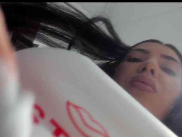 Emasweetxx webcam