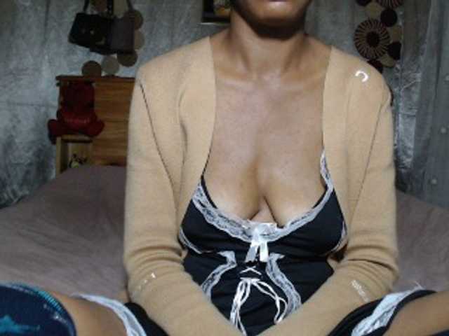 Hamour live cam on BongaCams