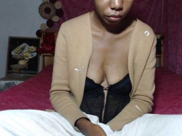 Hamour live cam on BongaCams