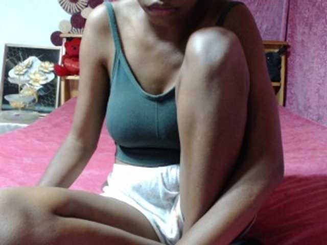 Hamour live cam on BongaCams