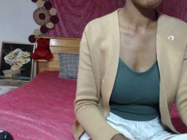Hamour live cam on BongaCams