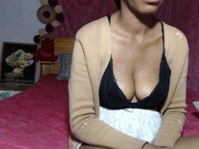 Hamour live cam on BongaCams