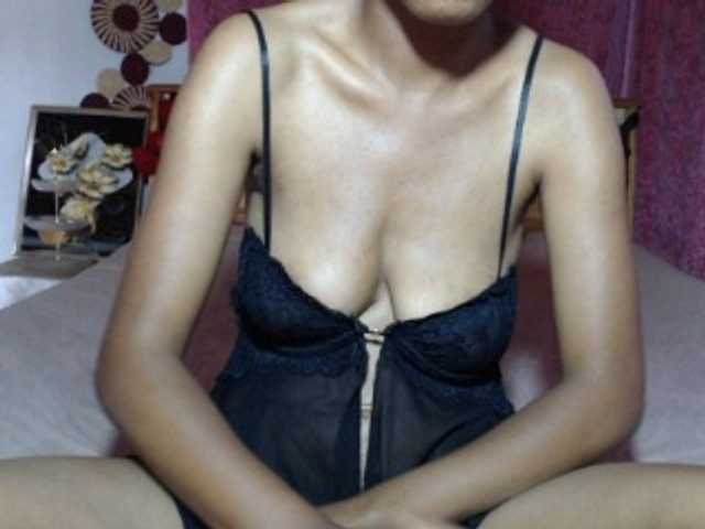 Hamour live cam on BongaCams