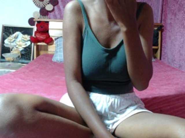 Hamour live cam on BongaCams