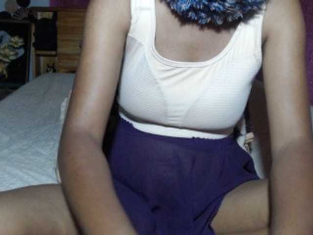 Hamour live cam on BongaCams