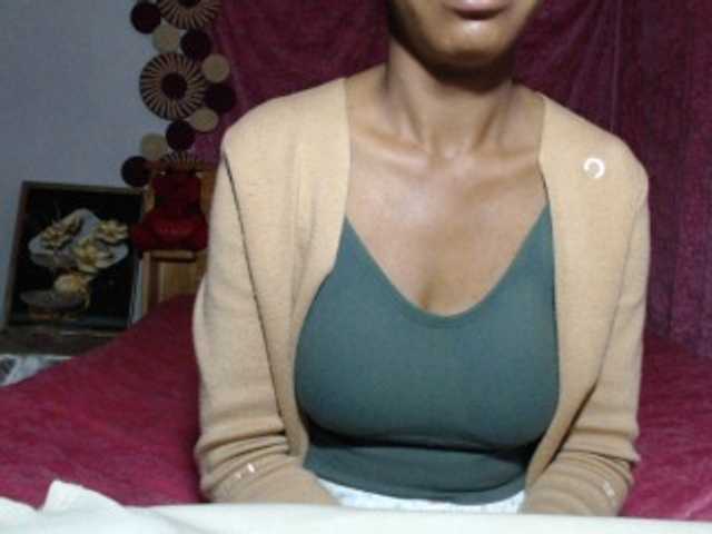 Hamour live cam on BongaCams