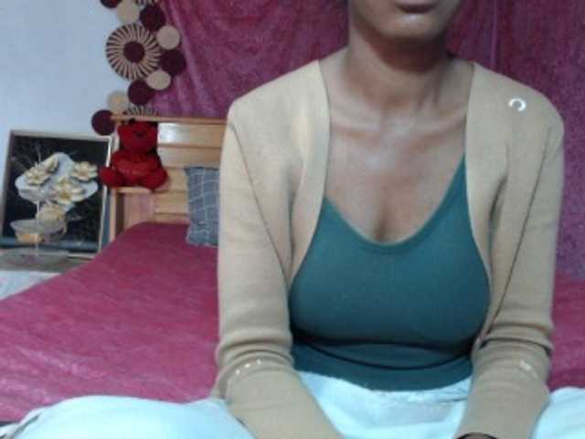 Hamour live cam on BongaCams