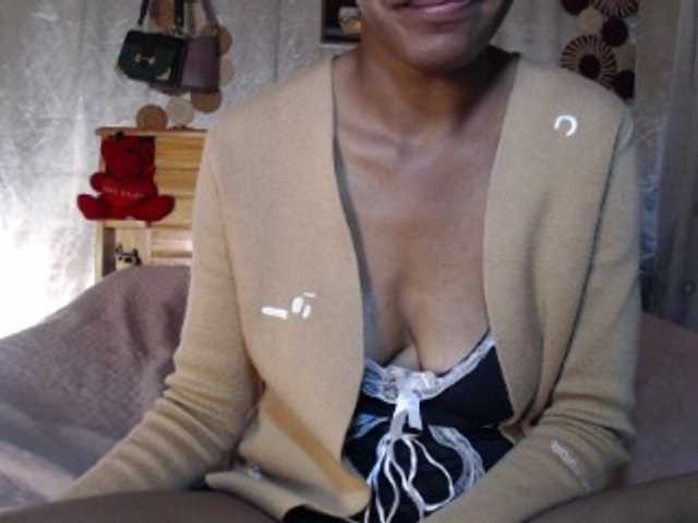 Hamour live cam on BongaCams