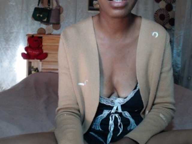 Hamour live cam on BongaCams