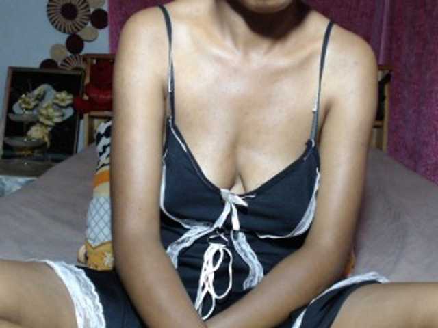 Chat with Hamour live cam