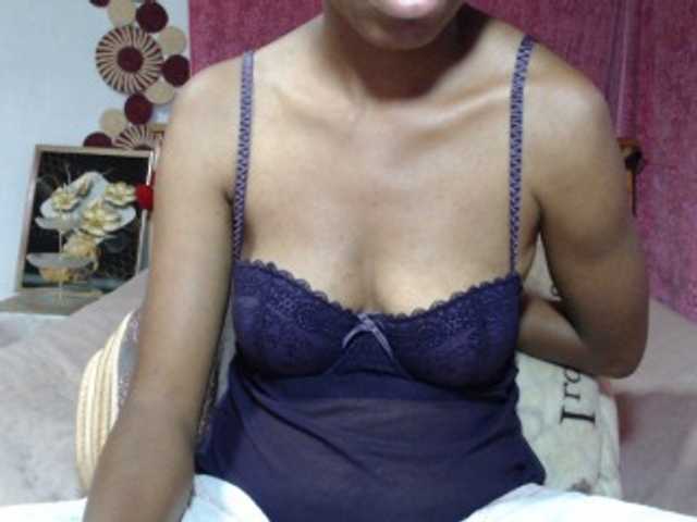 Hamour live cam on BongaCams