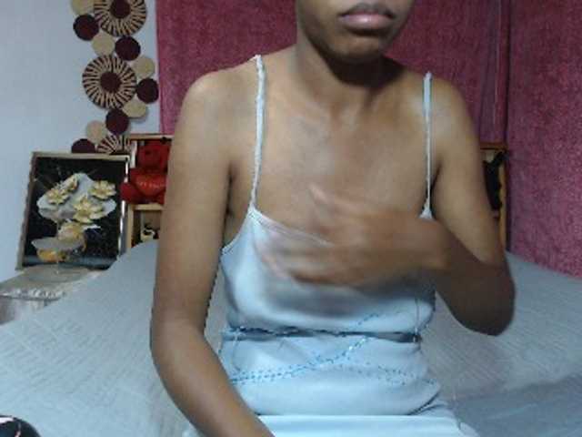 Hamour — live female cam