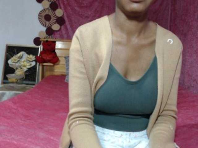Hamour live cam on BongaCams
