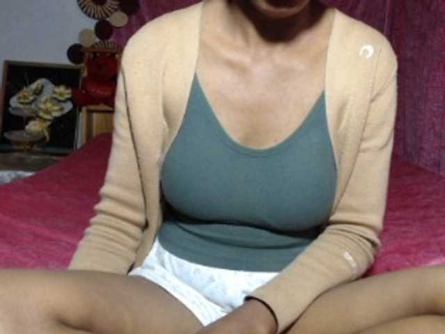 Hamour live cam on BongaCams