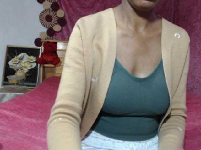 Hamour live cam on BongaCams