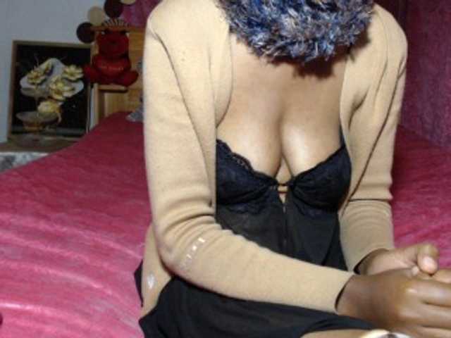 Hamour live cam on BongaCams