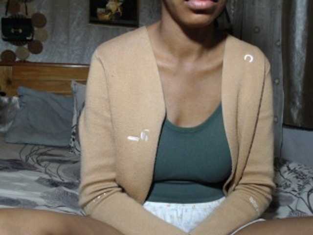 Hamour live cam on BongaCams