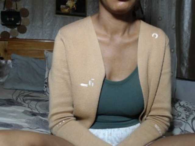 Hamour live cam on BongaCams