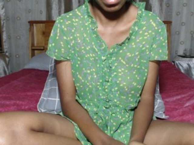 le modèle Hamour est en webcam porno dans un show sur le site bongacams, il possède les tags suivants: Ebony,Brunette,Hairy