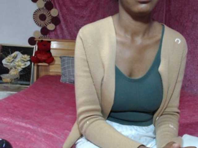 Hamour live cam on BongaCams