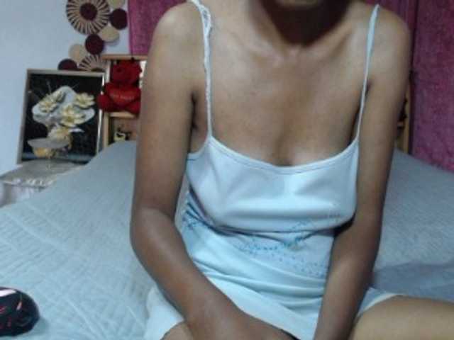 Hamour — live female cam