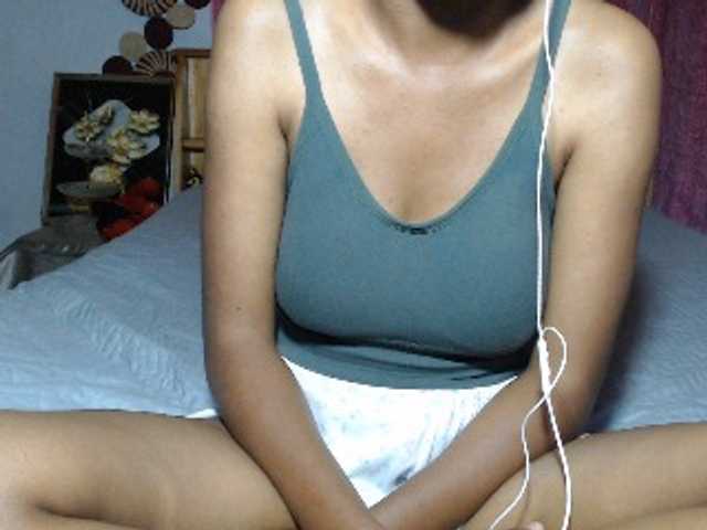 Hamour live cam on BongaCams